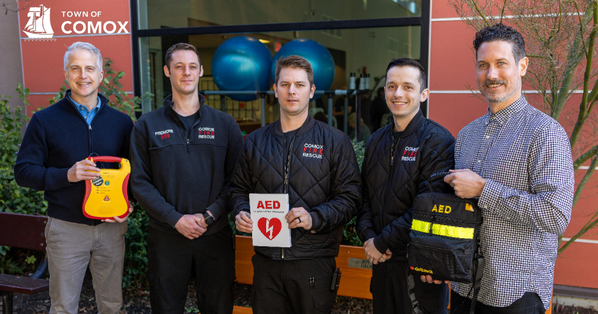 AED Donated to the Comox Community Centre Town of Comox